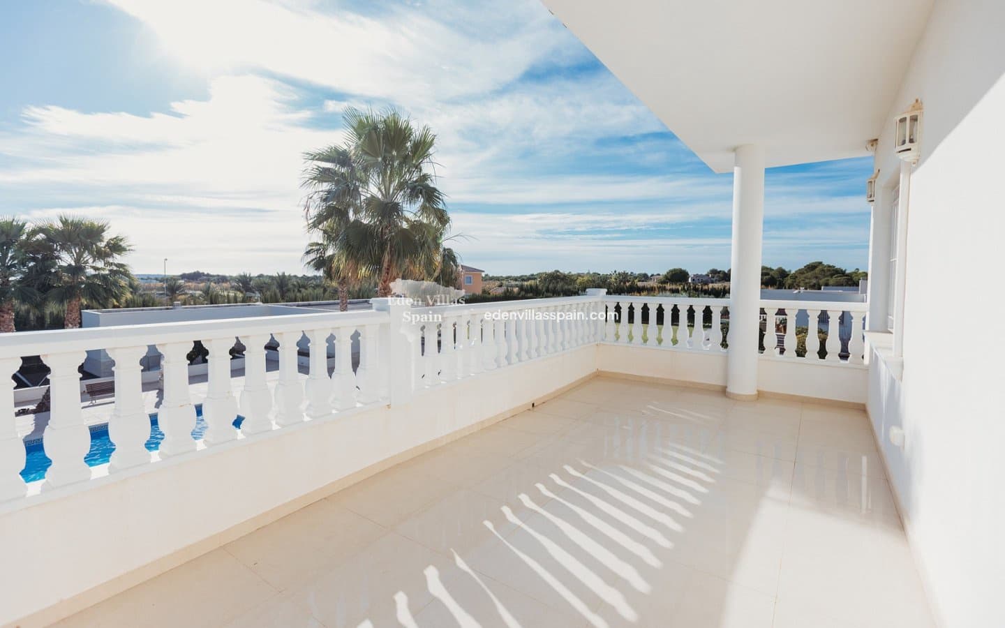 9 soveværelse Finca/Landehus til salg i Santa Pola med swimmingpool - € 2.000.000 (Ref: 9009359)