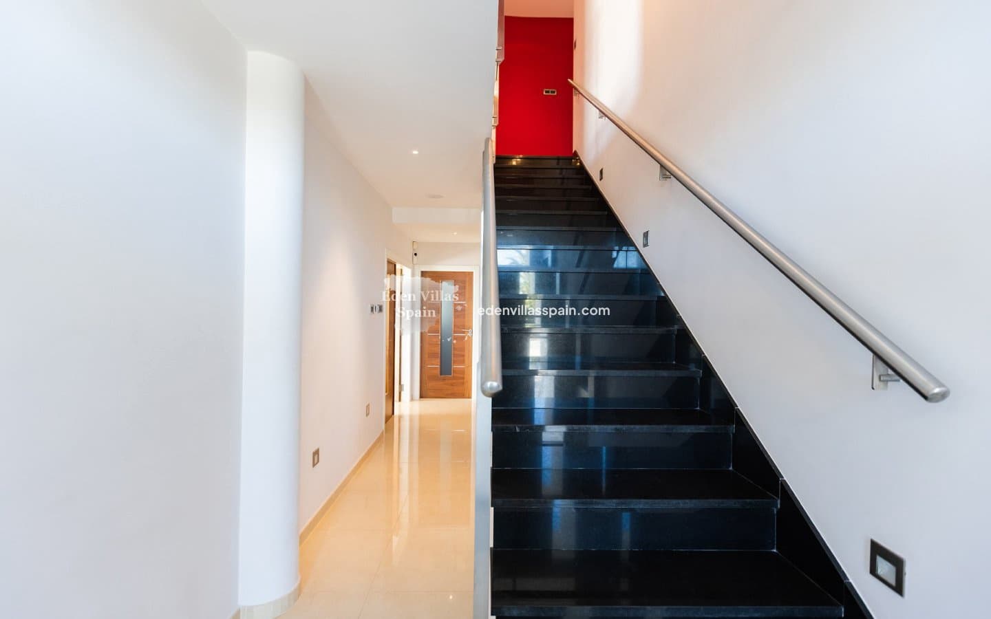 9 soveværelse Finca/Landehus til salg i Santa Pola med swimmingpool - € 2.000.000 (Ref: 9009359)