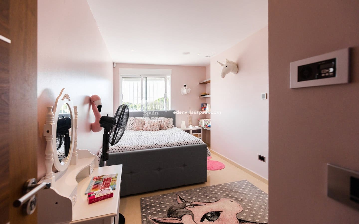 9 soveværelse Finca/Landehus til salg i Santa Pola med swimmingpool - € 2.000.000 (Ref: 9009359)