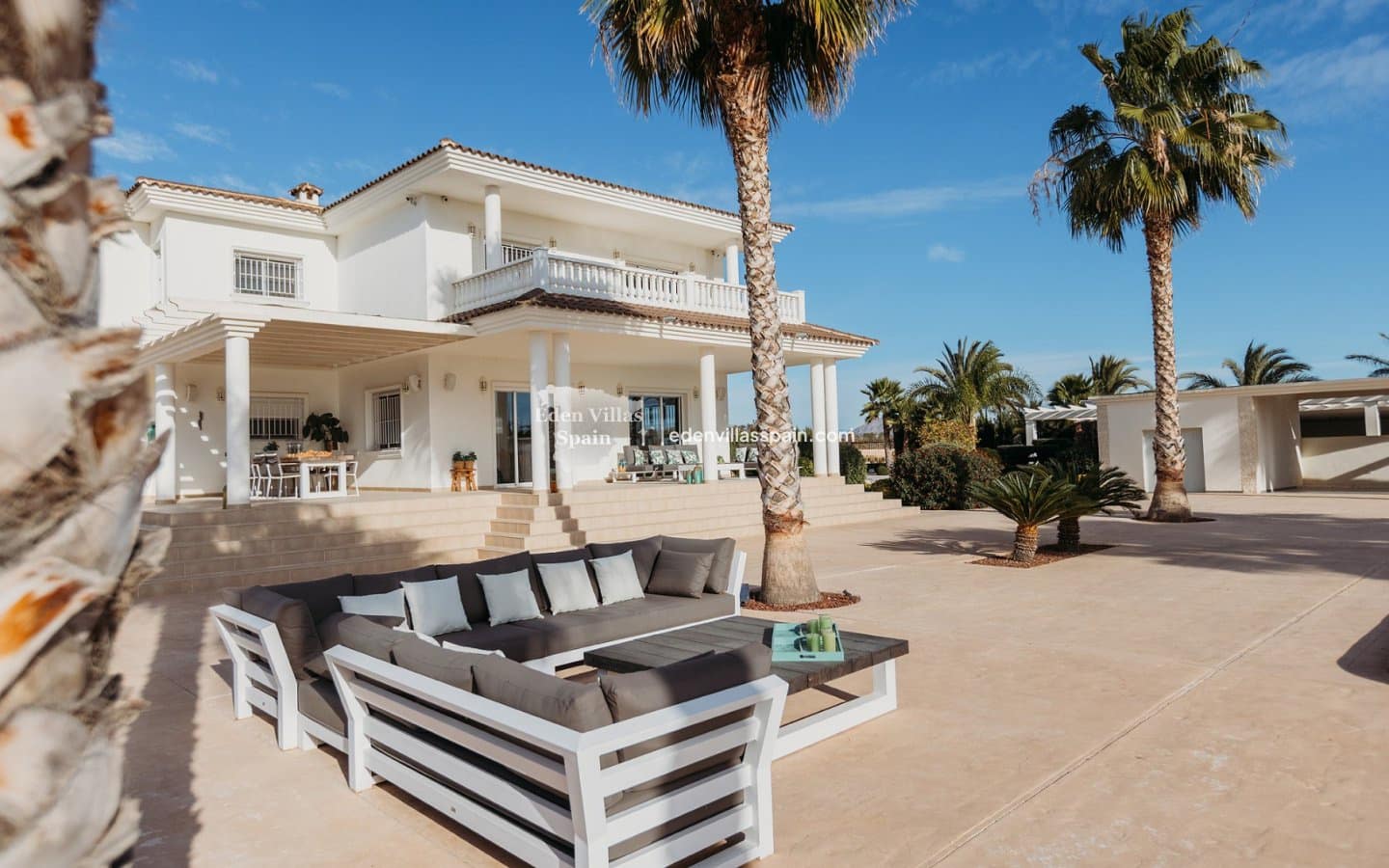 9 soveværelse Finca/Landehus til salg i Santa Pola med swimmingpool - € 2.000.000 (Ref: 9009359)
