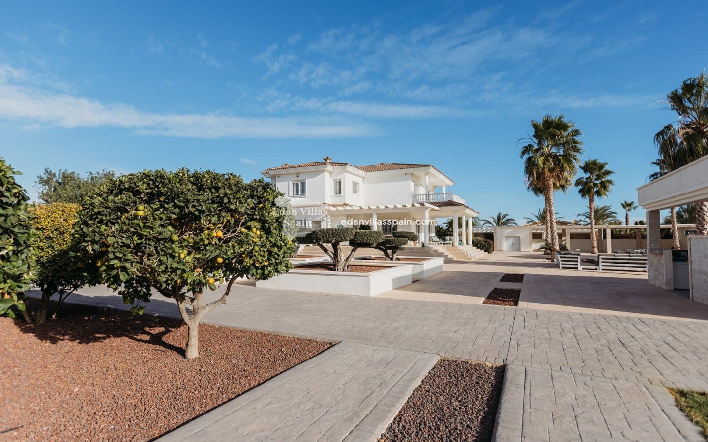 9 soveværelse Finca/Landehus til salg i Santa Pola med swimmingpool - € 2.000.000 (Ref: 9009359)