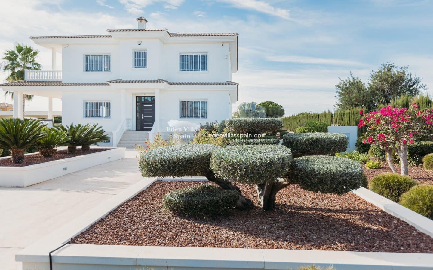 9 soveværelse Finca/Landehus til salg i Santa Pola med swimmingpool - € 2.000.000 (Ref: 9009359)