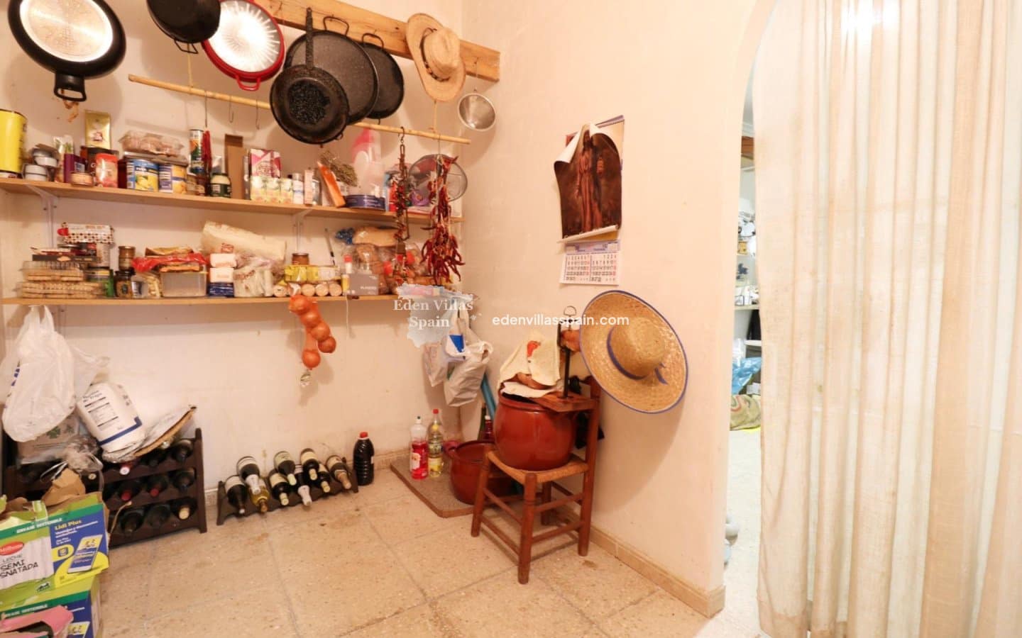 5 bedroom Finca/Country House for sale in Alicante / Alacant city - € 380,000 (Ref: 9027223)