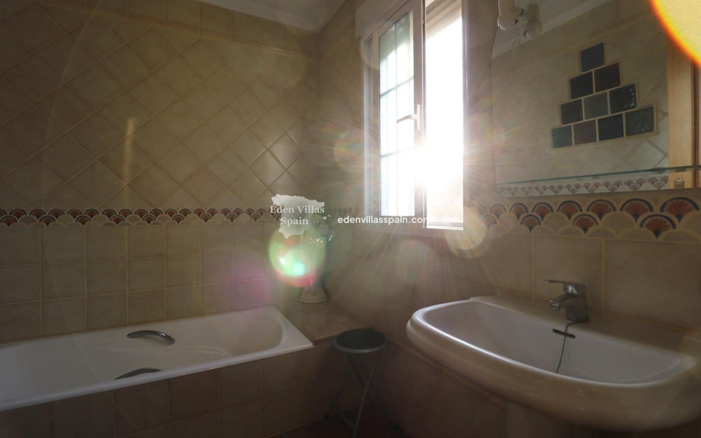 5 bedroom Finca/Country House for sale in Alicante / Alacant city - € 380,000 (Ref: 9027223)