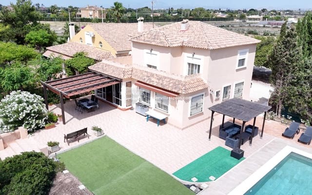 12 Zimmer Finca/Landgut zu verkaufen in Santa Pola mit Pool - 995.000 € (Ref: 9049613)
