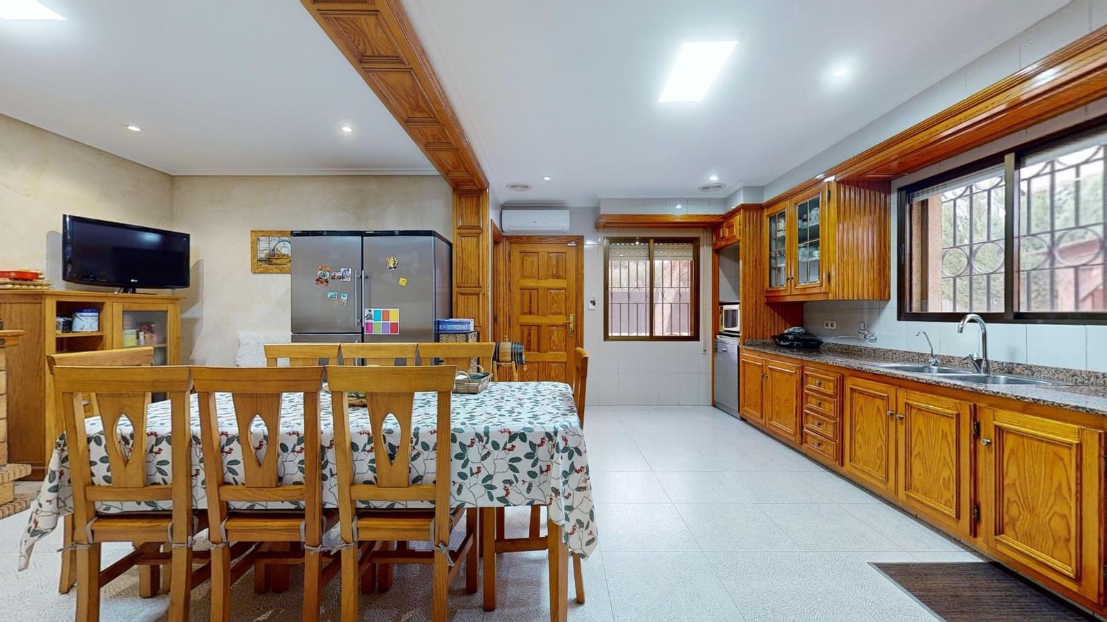 4 soveværelse Finca/Landehus til salg i Elche / Elx med swimmingpool - € 499.999 (Ref: 9050038)