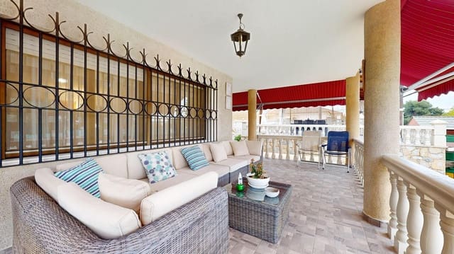 4 bedroom Finca/Country House for sale in Elche / Elx with pool - € 499,999 (Ref: 9050038)