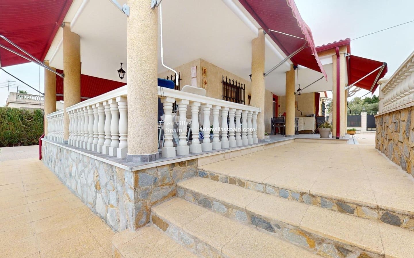 4 slaapkamer Finca/Landhuis te koop in Alicante stad met zwembad - € 499.999 (Ref: 9050040)