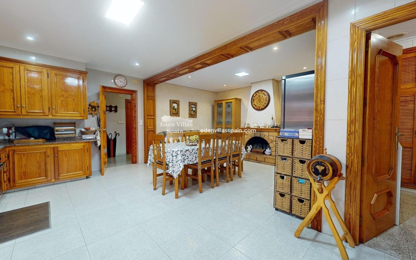 4 slaapkamer Finca/Landhuis te koop in Alicante stad met zwembad - € 499.999 (Ref: 9050040)