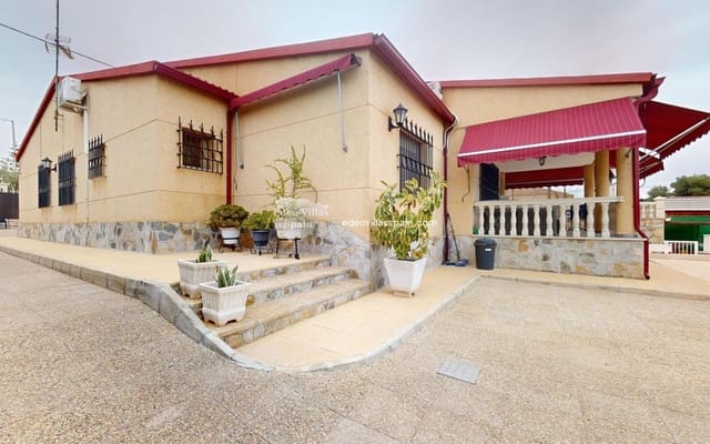 4 slaapkamer Finca/Landhuis te koop in Alicante stad met zwembad - € 499.999 (Ref: 9050040)