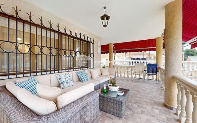 4 slaapkamer Finca/Landhuis te koop in Alicante stad met zwembad - € 499.999 (Ref: 9050040)