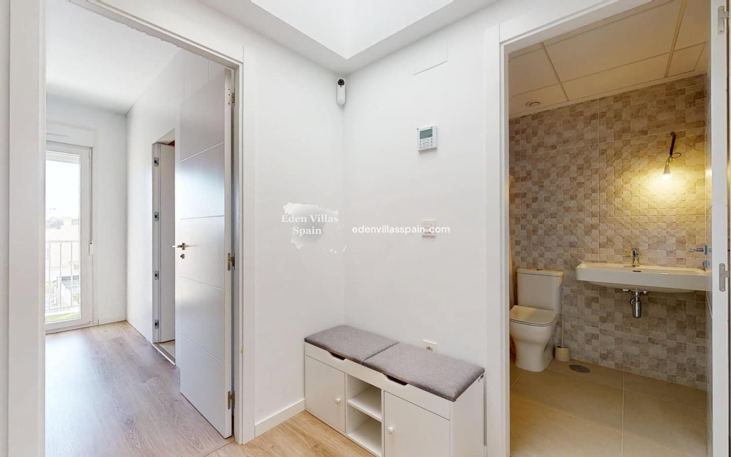 3 soveværelse Bungalow til salg i Monforte del Cid med swimmingpool - € 314.000 (Ref: 9051743)