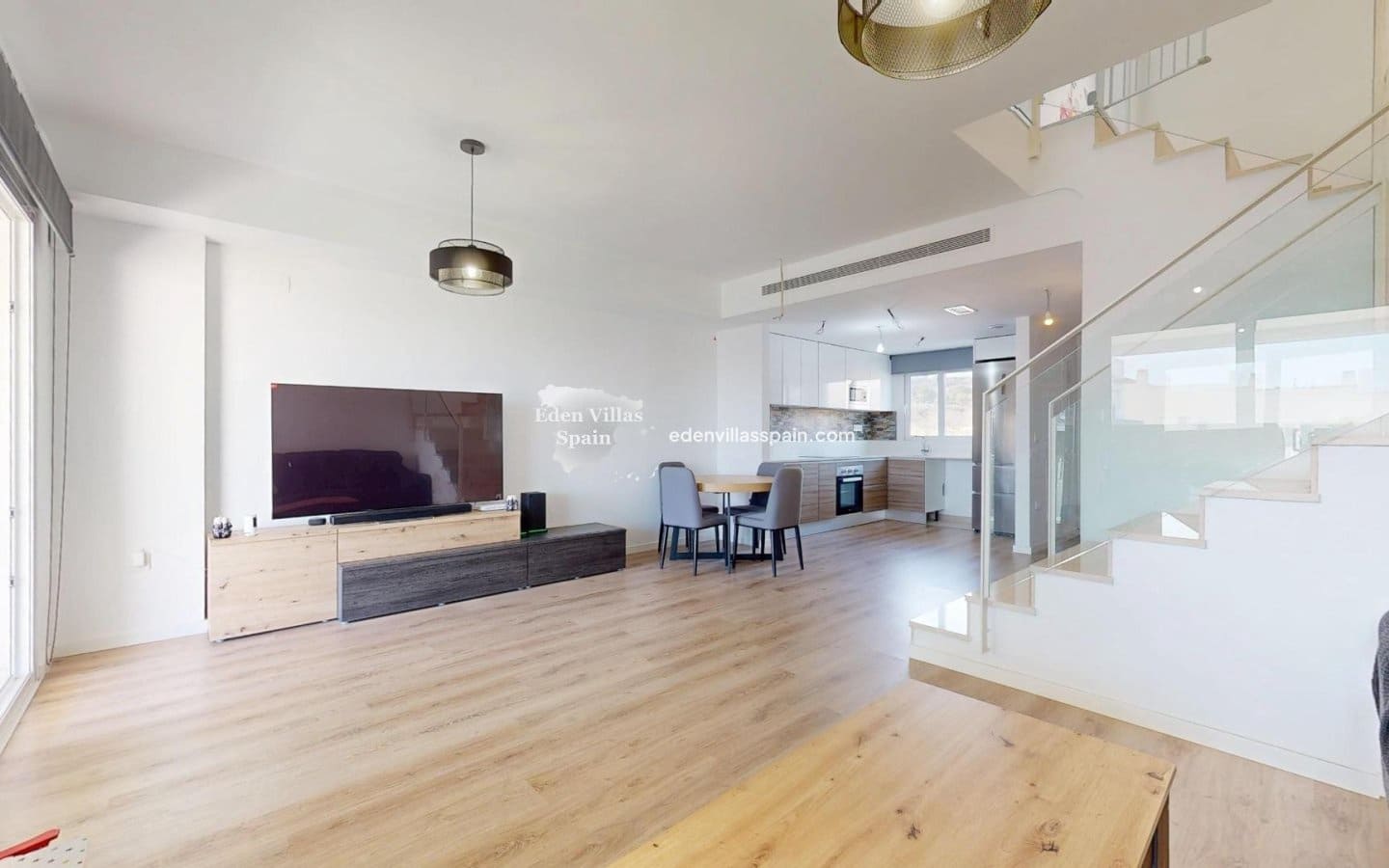 3 soveværelse Bungalow til salg i Alicante by med swimmingpool - € 314.000 (Ref: 9051744)