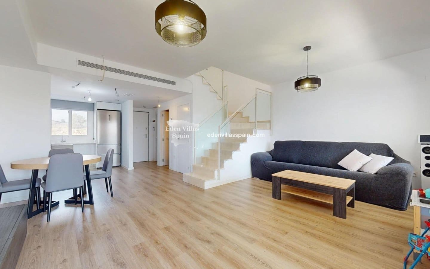 3 soveværelse Bungalow til salg i Alicante by med swimmingpool - € 314.000 (Ref: 9051744)