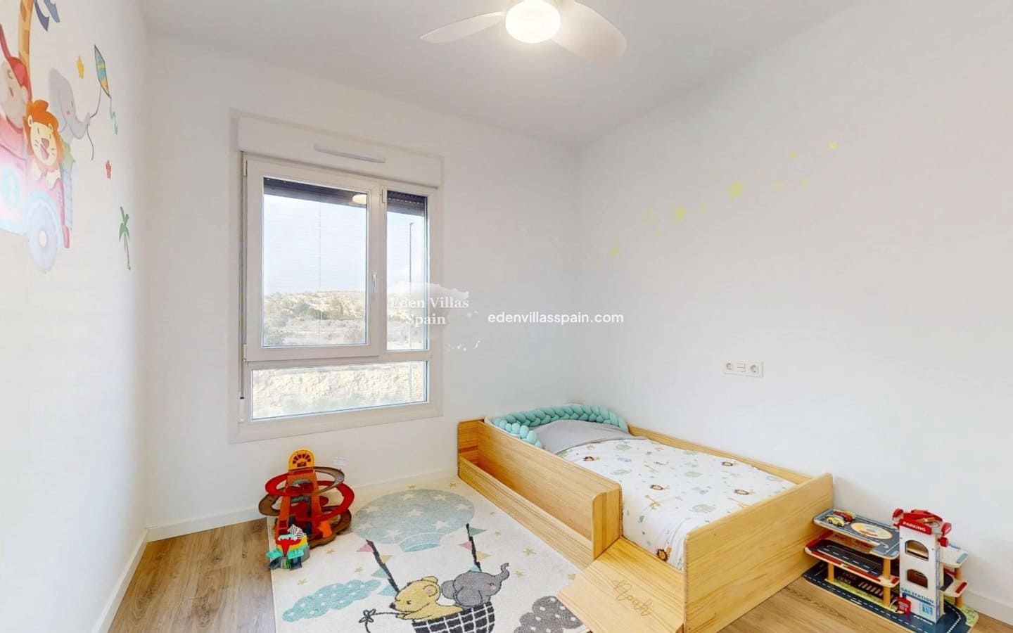 3 soveværelse Bungalow til salg i Alicante by med swimmingpool - € 314.000 (Ref: 9051744)