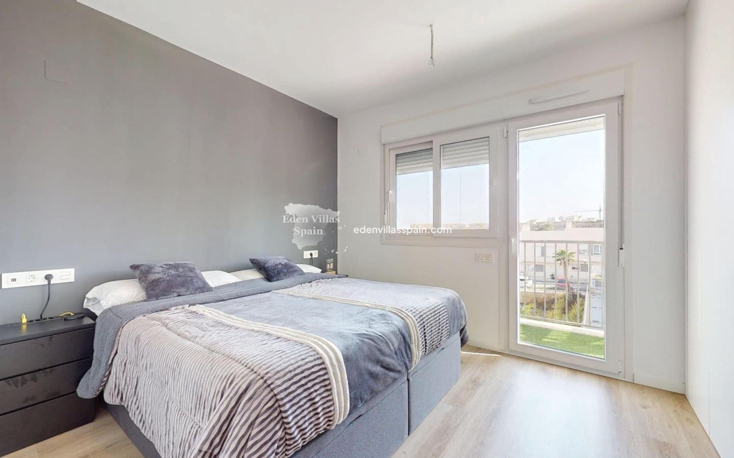 3 soveværelse Bungalow til salg i Alicante by med swimmingpool - € 314.000 (Ref: 9051744)