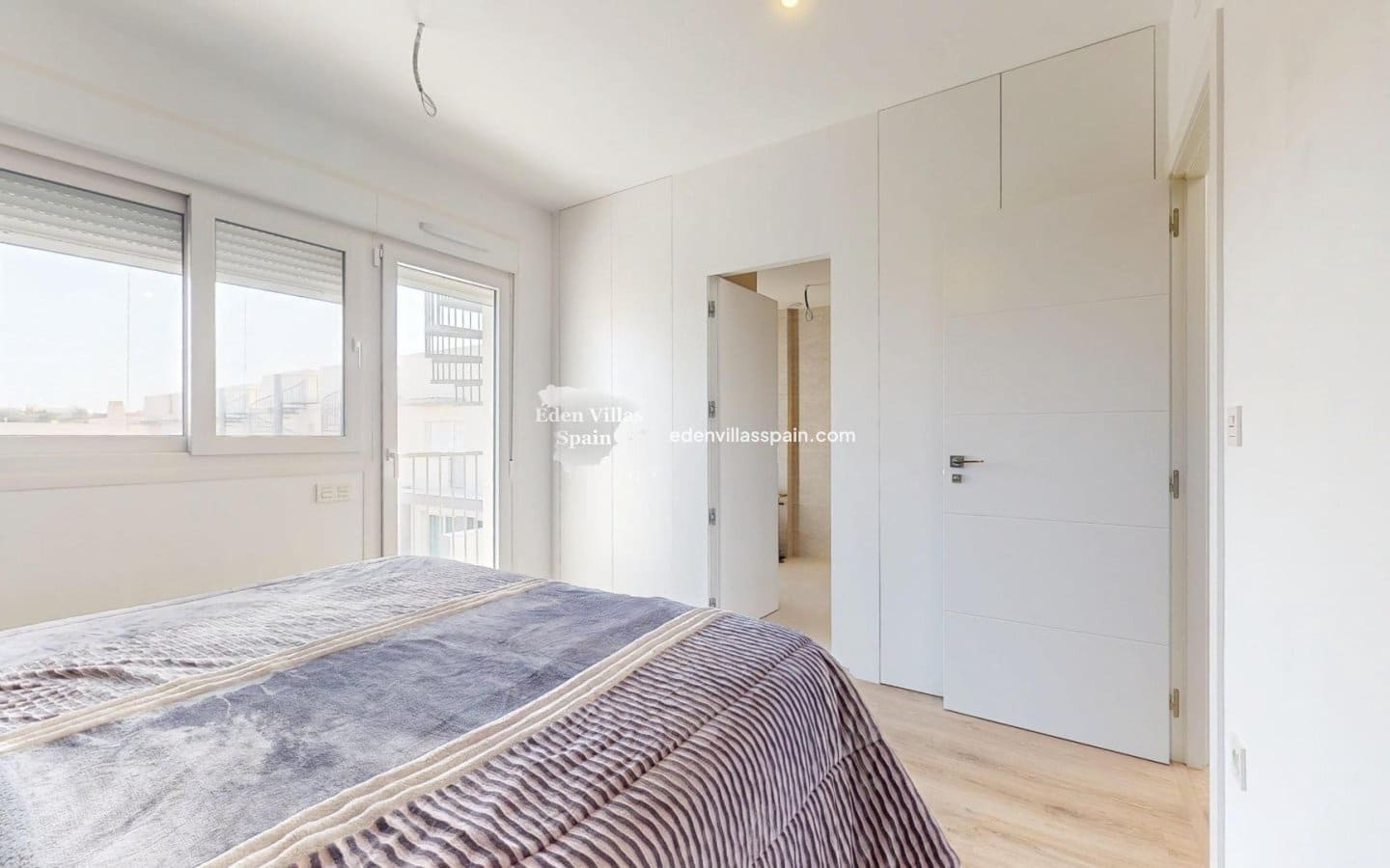 3 soveværelse Bungalow til salg i Alicante by med swimmingpool - € 314.000 (Ref: 9051744)