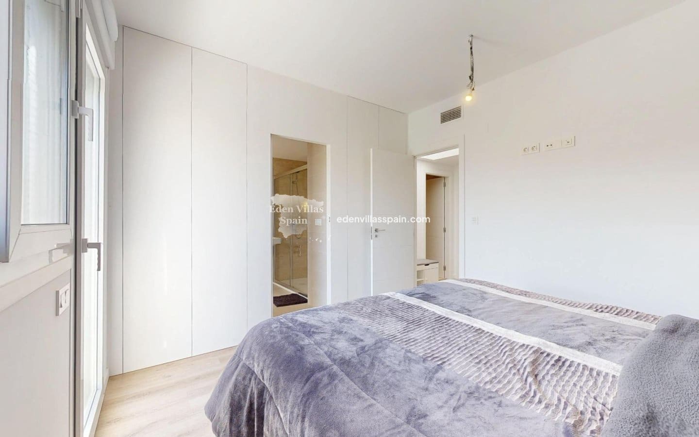 3 soveværelse Bungalow til salg i Alicante by med swimmingpool - € 314.000 (Ref: 9051744)