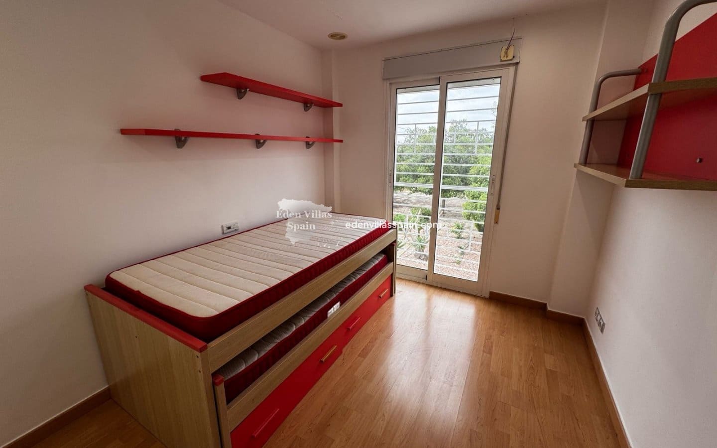 7 bedroom Villa for sale in Alicante / Alacant city with pool - € 440,000 (Ref: 9058300)