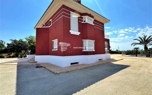 7 soveværelse Villa til salg i Alicante by med swimmingpool - € 440.000 (Ref: 9058300)