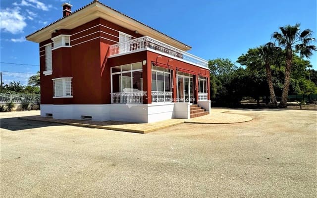 7 soveværelse Villa til salg i Alicante by med swimmingpool - € 440.000 (Ref: 9058300)