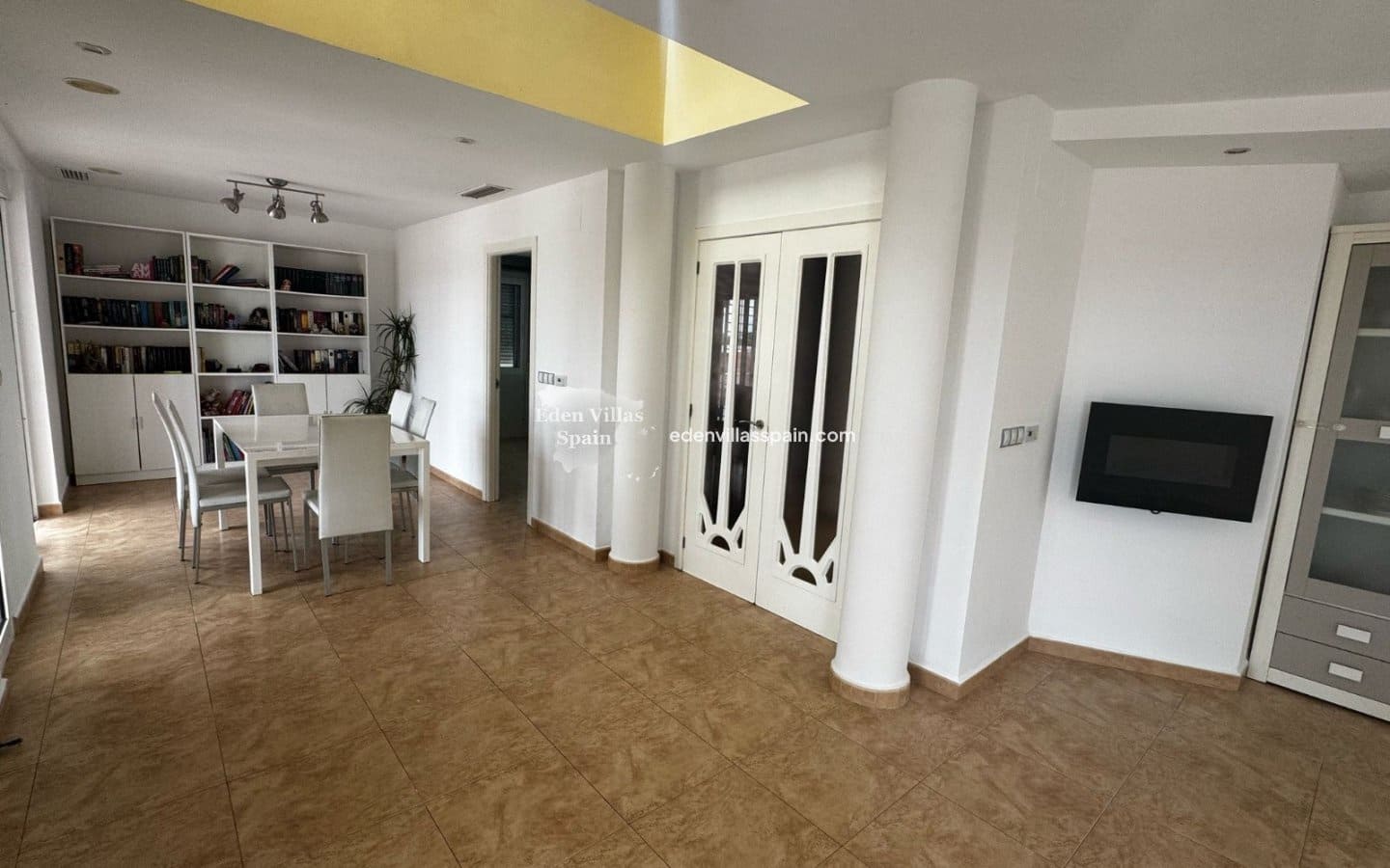 7 bedroom Villa for sale in Alicante / Alacant city with pool - € 440,000 (Ref: 9058300)