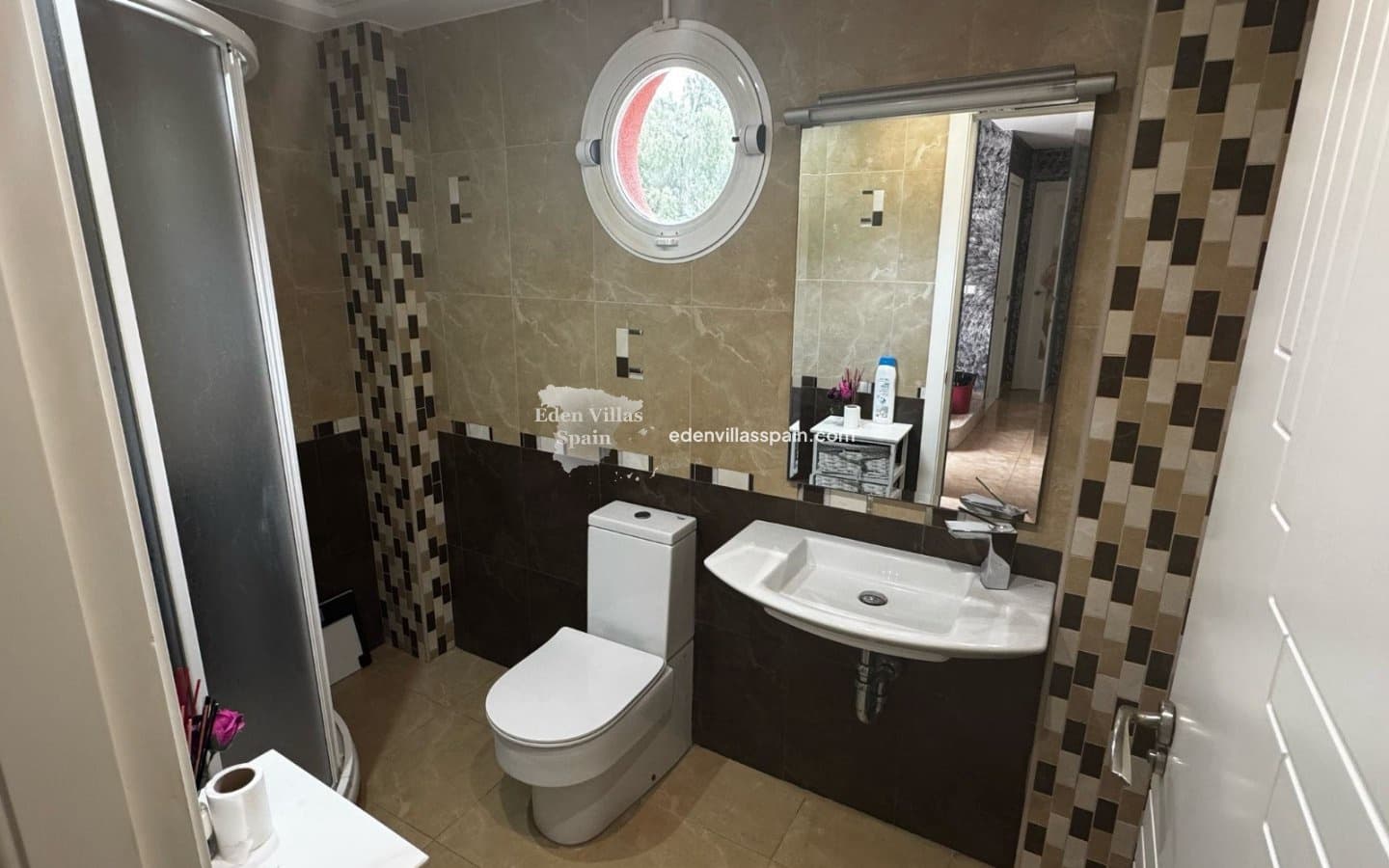 7 bedroom Villa for sale in Alicante / Alacant city with pool - € 440,000 (Ref: 9058300)