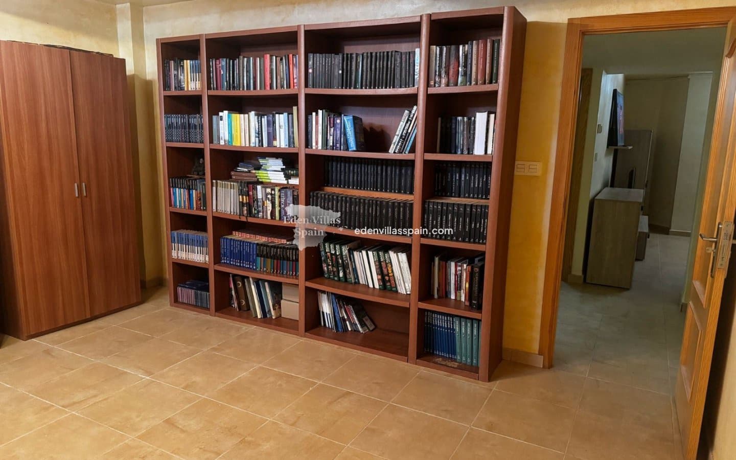 7 bedroom Villa for sale in Alicante / Alacant city with pool - € 440,000 (Ref: 9058300)