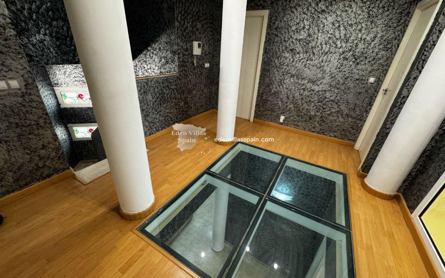 7 bedroom Villa for sale in Alicante / Alacant city with pool - € 440,000 (Ref: 9058300)