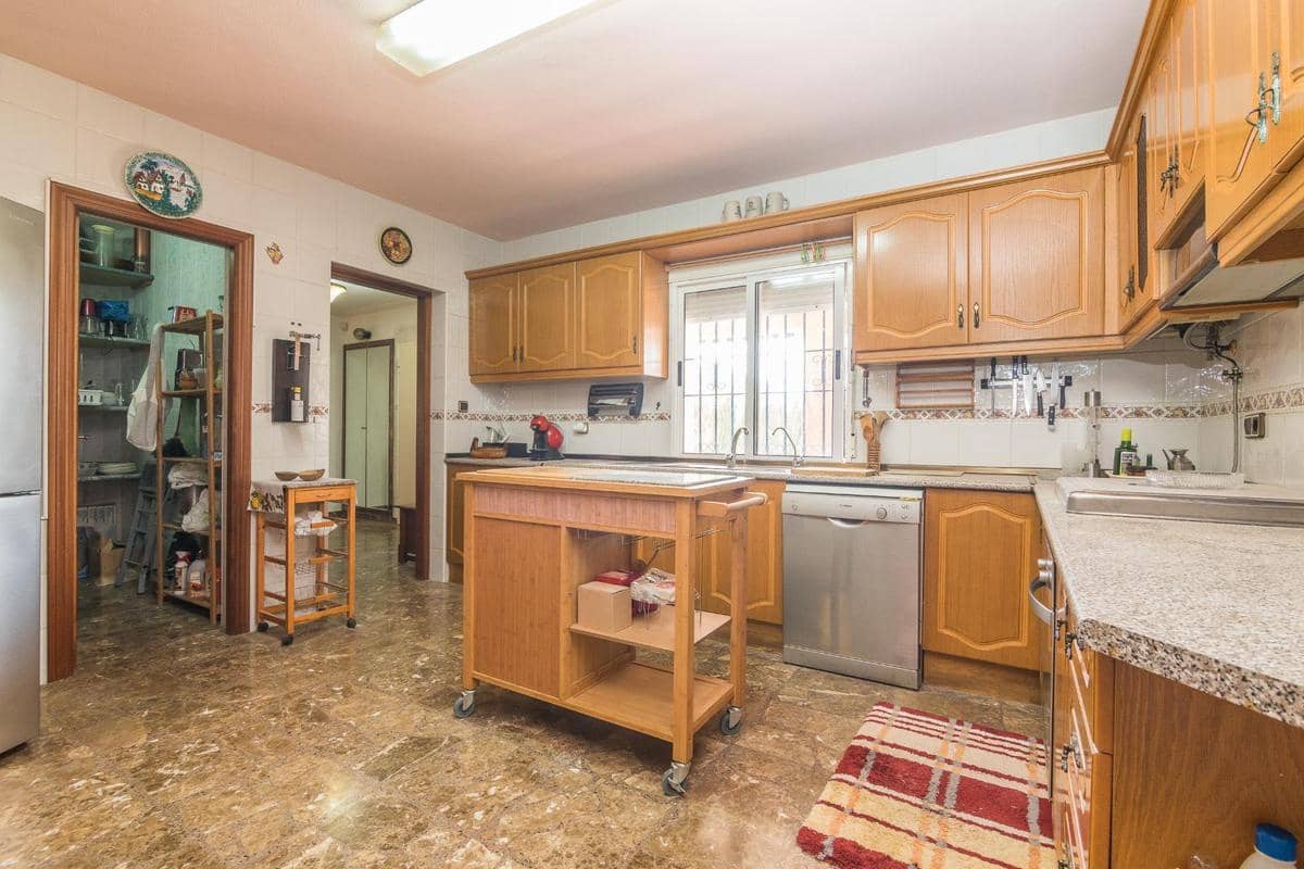 5 slaapkamer Finca/Landhuis te koop in Alicante stad met zwembad - € 420.000 (Ref: 9060034)