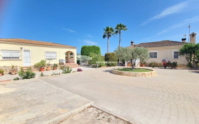 4 soveværelse Finca/Landehus til salg i La Marina, Elche / Elx med swimmingpool garage - € 450.000 (Ref: 9074601)