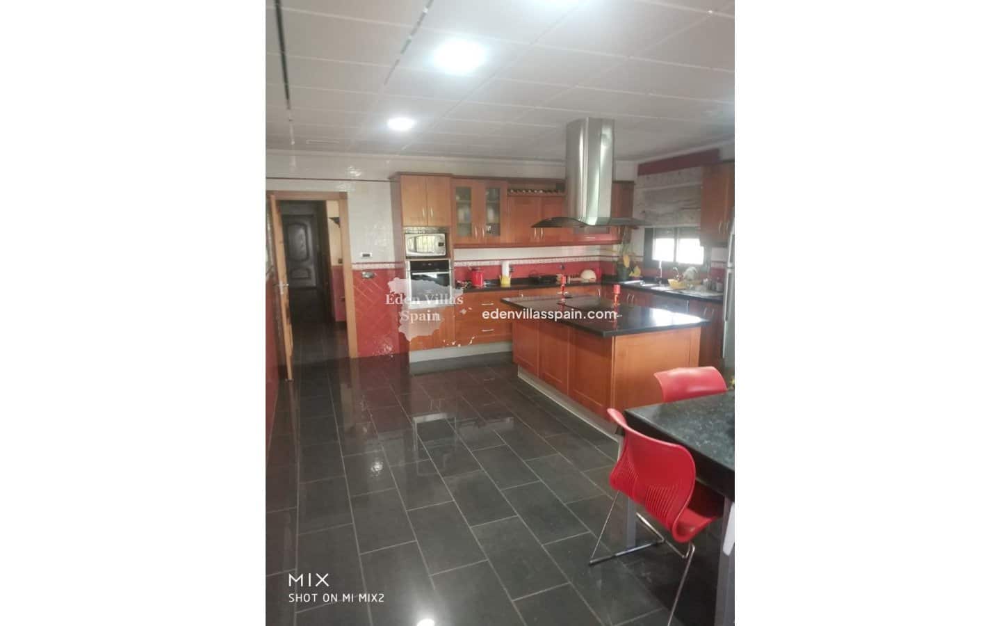 4 bedroom Finca/Country House for sale in Alicante / Alacant city with pool - € 450,000 (Ref: 9075966)