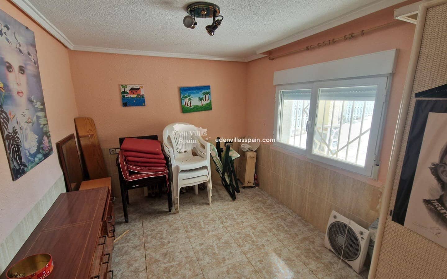 8 bedroom Villa for sale in San Fulgencio with pool - € 379,900 (Ref: 9096233)