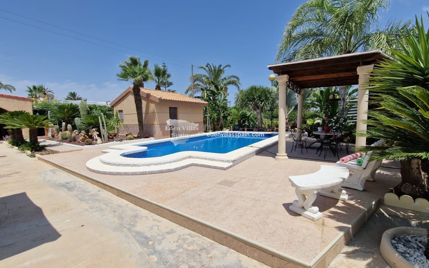 4 slaapkamer Villa te koop in Elche / Elx met zwembad - € 450.000 (Ref: 9096247)