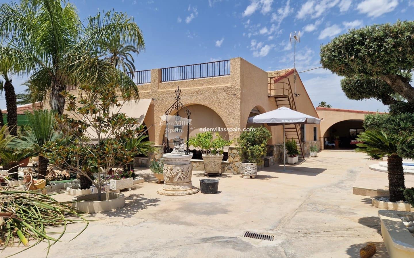 4 slaapkamer Villa te koop in Elche / Elx met zwembad - € 450.000 (Ref: 9096247)