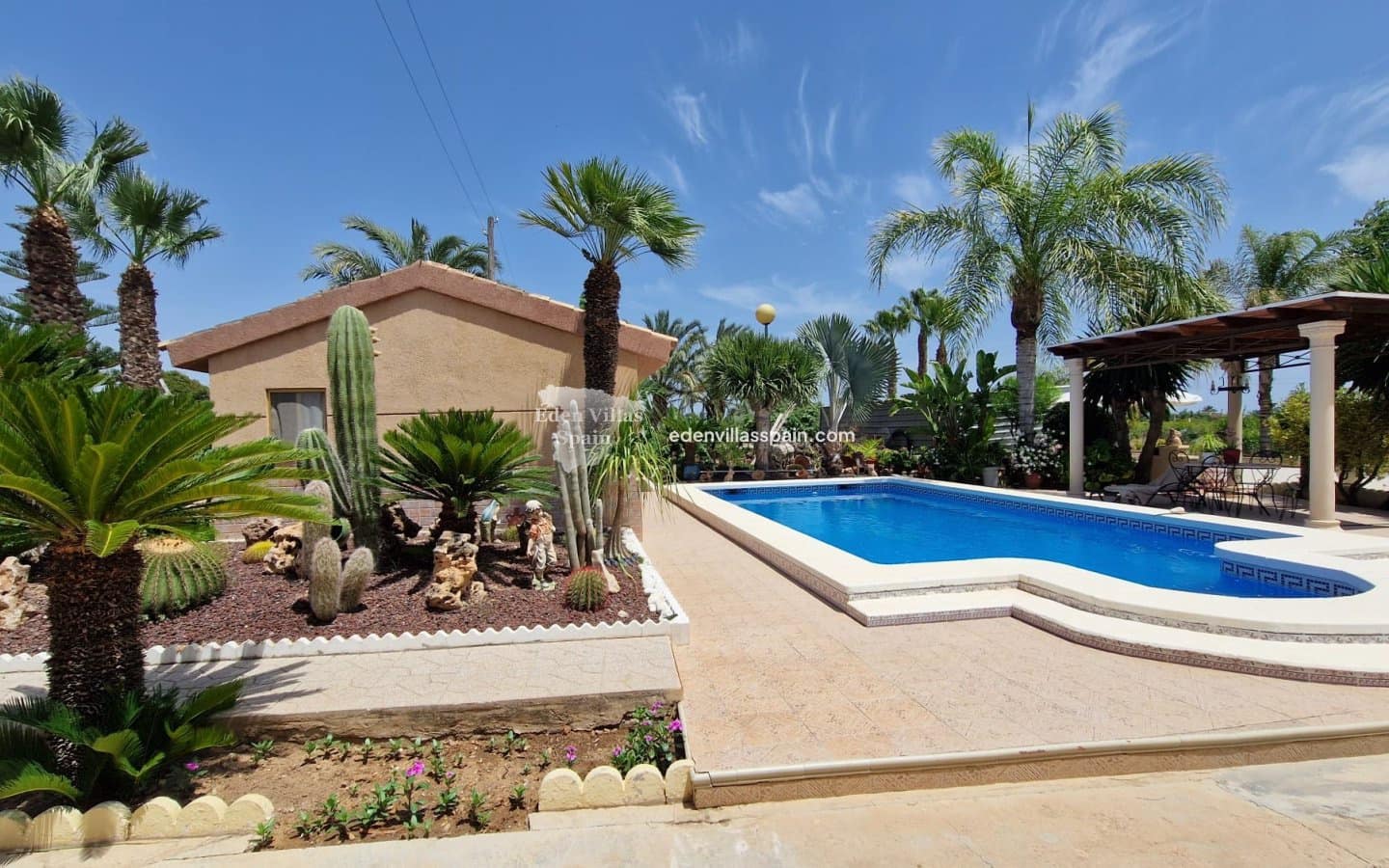 4 slaapkamer Villa te koop in Elche / Elx met zwembad - € 450.000 (Ref: 9096247)