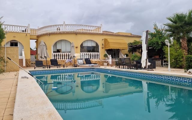 4 sovrum Finca/Hus på landet till salu i Catral med pool - 415 000 € (Ref: 9112708)
