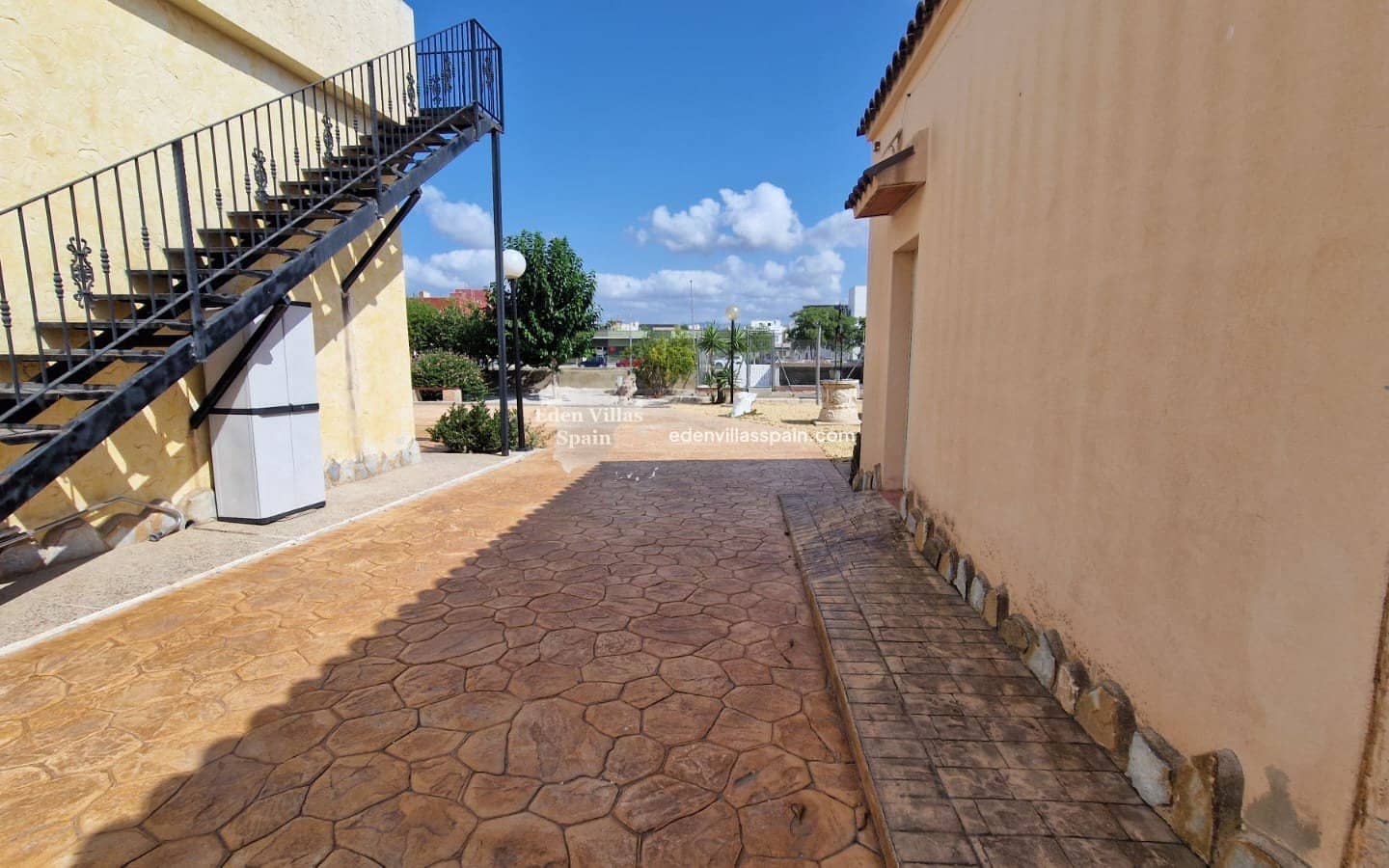 3 soverom Finca/Herregård til salgs i Catral med svømmebasseng - € 424 995 (Ref: 9160554)