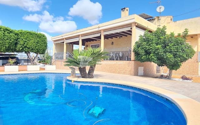 3 sovrum Finca/Hus på landet till salu i Catral med pool - 465 000 € (Ref: 9160554)