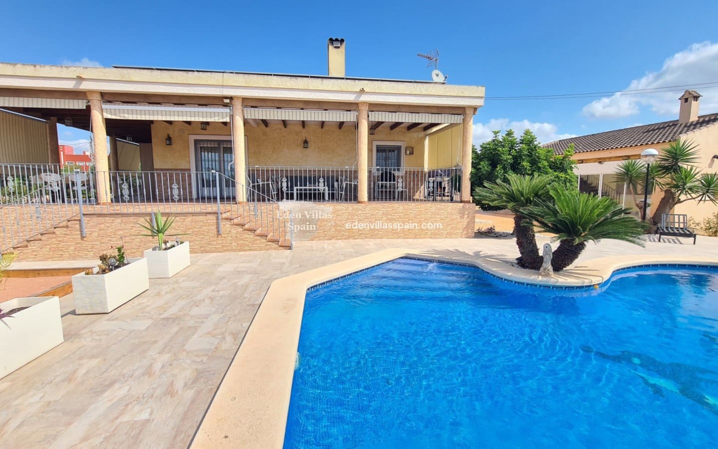 3 soveværelse Finca/Landehus til salg i Alicante by med swimmingpool - € 424.995 (Ref: 9160603)