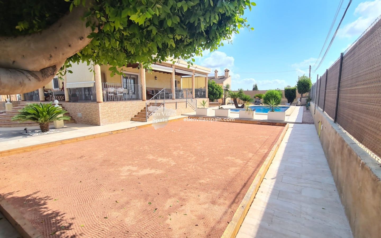 3 soveværelse Finca/Landehus til salg i Alicante by med swimmingpool - € 424.995 (Ref: 9160603)