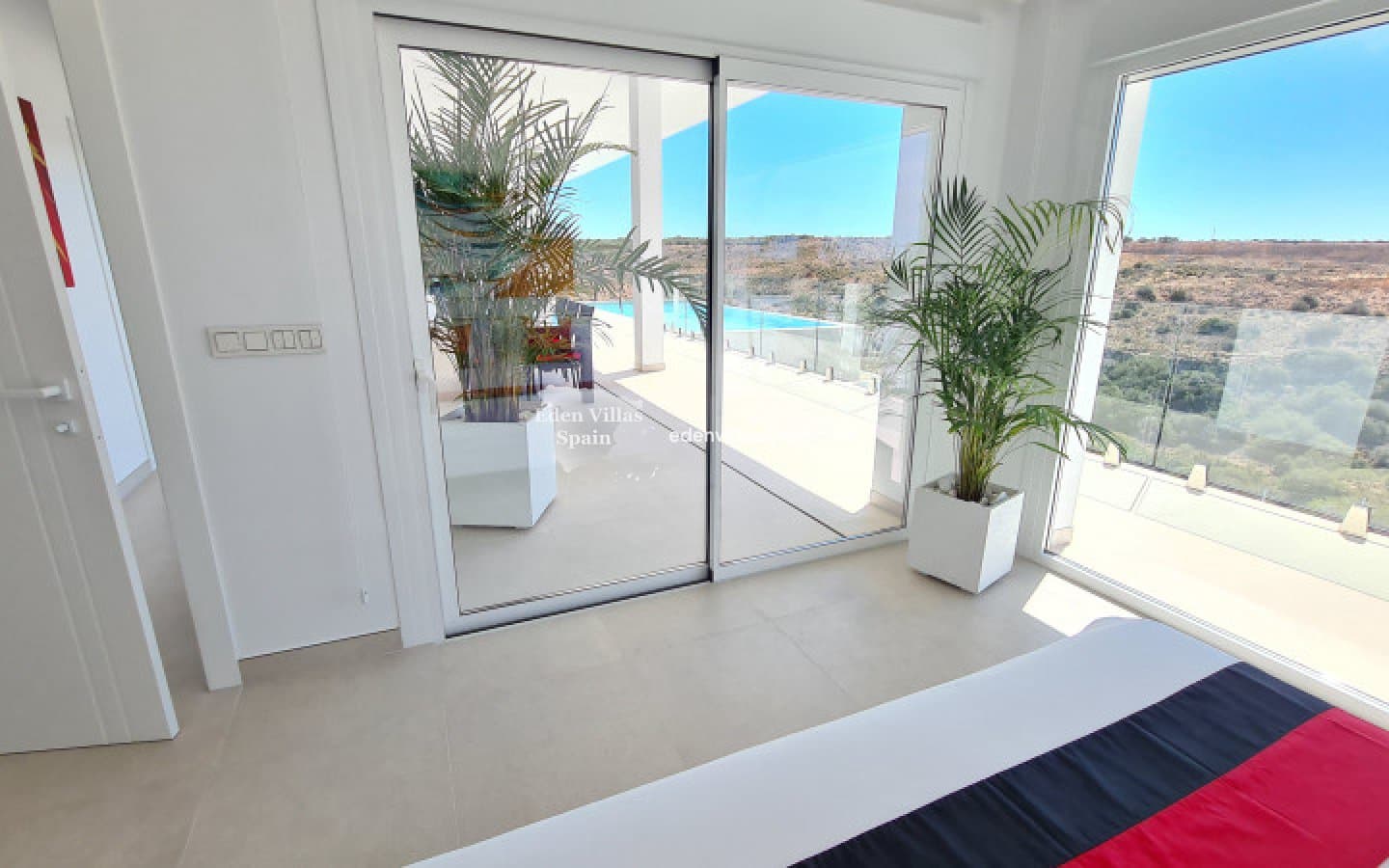 6 slaapkamer Villa te koop in Guardamar del Segura met zwembad - € 1.590.000 (Ref: 9175163)