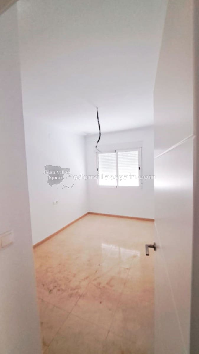 3 soveværelse Villa til salg i Catral med swimmingpool - € 385.000 (Ref: 9175786)