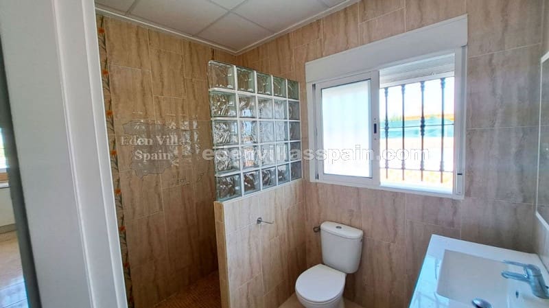 3 soveværelse Villa til salg i Catral med swimmingpool - € 385.000 (Ref: 9175786)