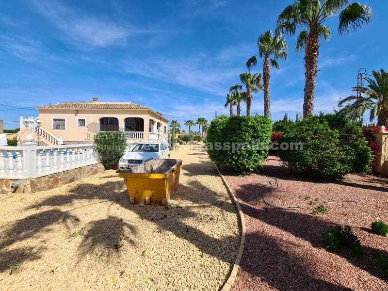 3 sypialnia Finka/Dom wiejski na sprzedaż w Miasto Alicante / Alacant z basenem - 375 000 € (Ref: 9191876)