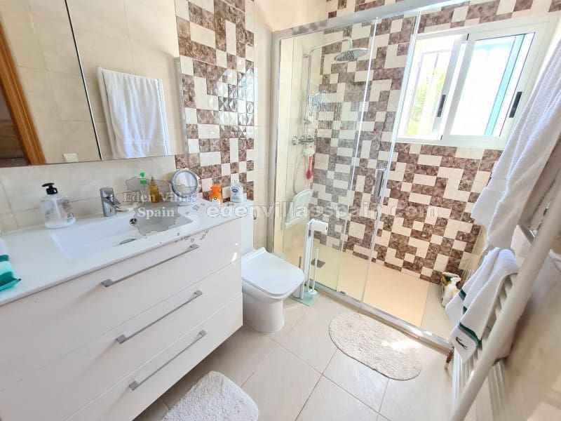 3 sypialnia Finka/Dom wiejski na sprzedaż w Miasto Alicante / Alacant z basenem - 375 000 € (Ref: 9191876)