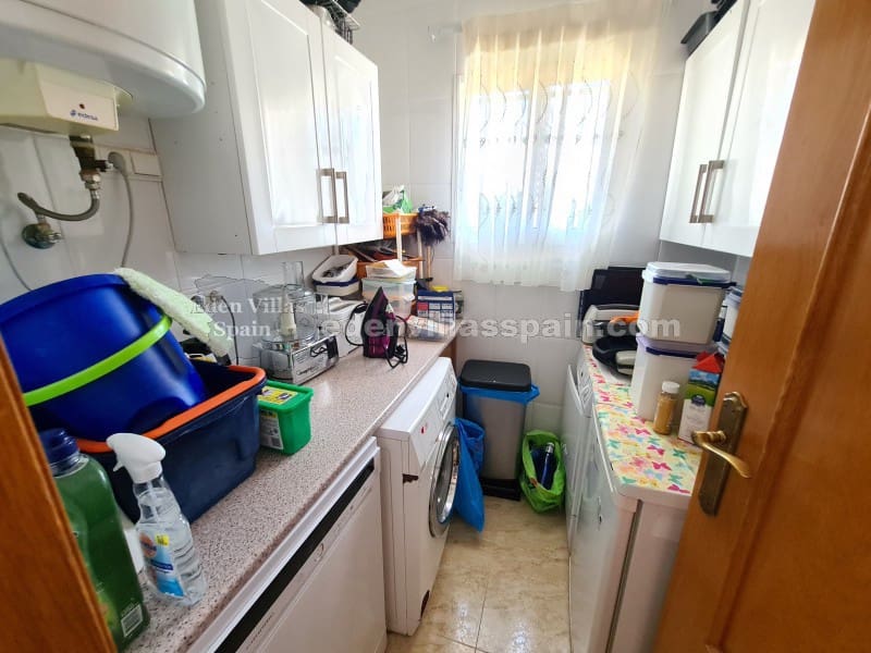 3 soverom Villa til salgs i Alicante by med svømmebasseng - € 375 000 (Ref: 9191877)