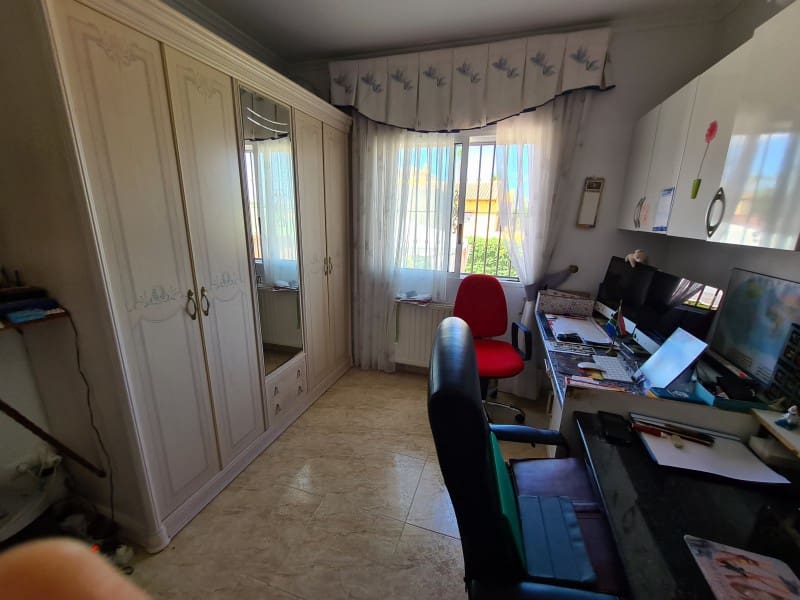 3 soverom Villa til salgs i Alicante by med svømmebasseng - € 375 000 (Ref: 9191877)