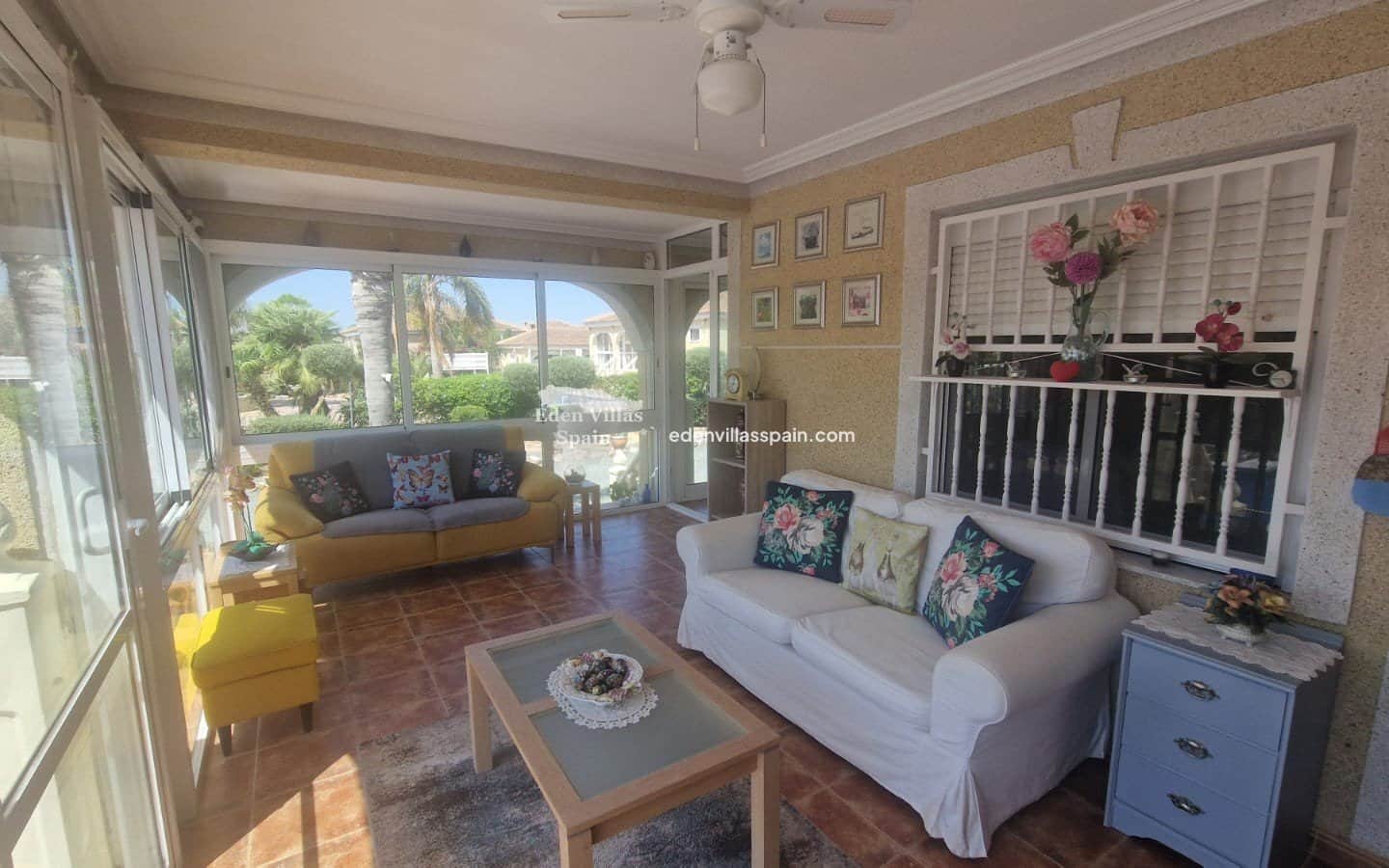 3 soveværelse Villa til salg i Catral med swimmingpool - € 399.995 (Ref: 9203303)