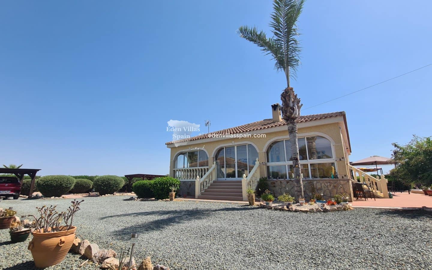 3 soveværelse Finca/Landehus til salg i Catral med swimmingpool - € 399.995 (Ref: 9203500)